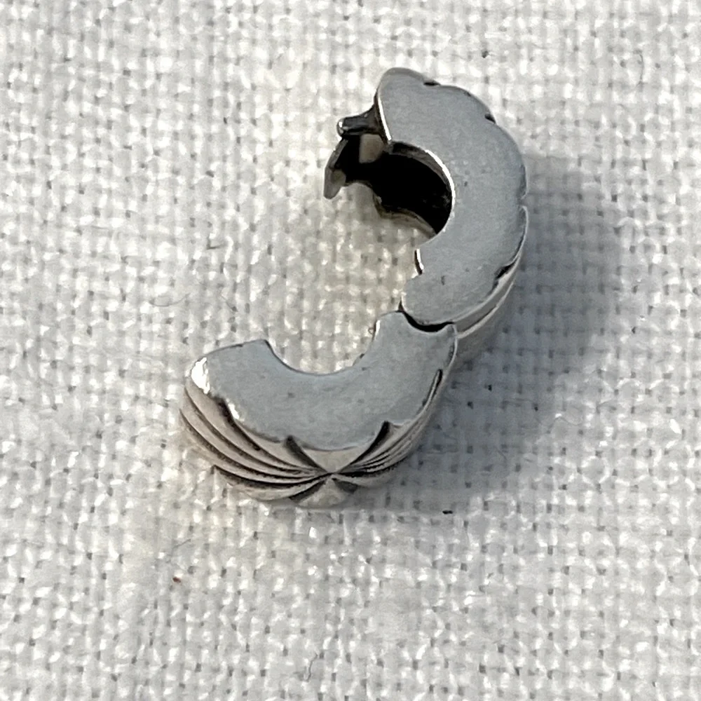 Pandora Retired Sterling Silver Sunburst Clip Charm - Picture 3 of 3